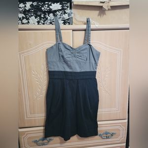 Aritzia Wilfred dress.  Grey/Black.  SIZE 6